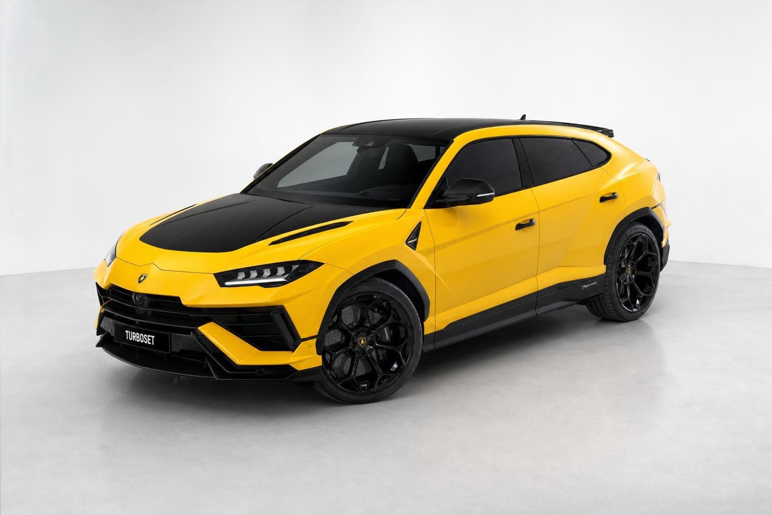 Lamborghini Urus Performante studio render